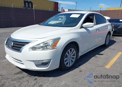 2015 Nissan Altima 2.5 S из США, поврежденный, VIN 1N4AL3AP6FN347732